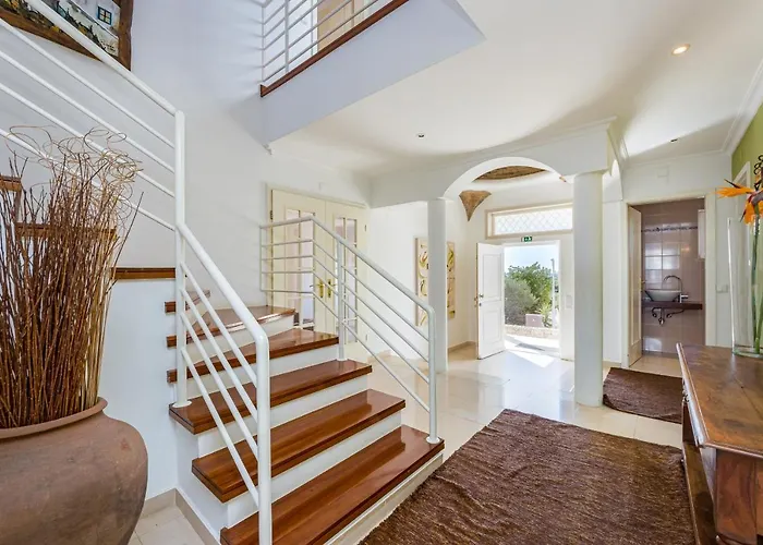 Cecilia البوفيرا