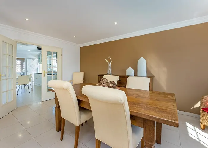 Cecilia فيلة البوفيرا